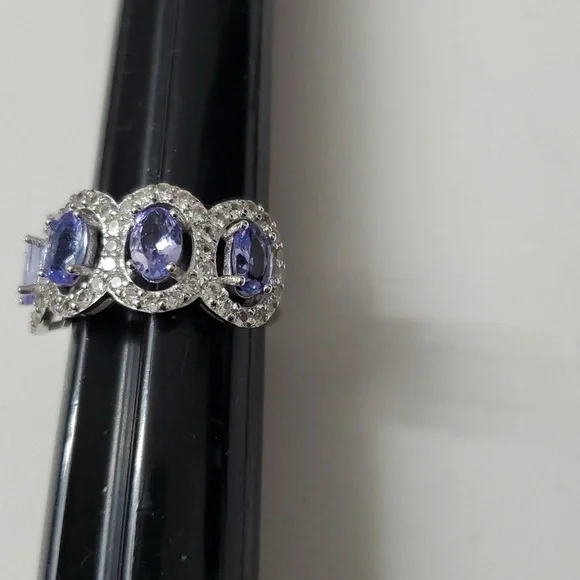 Watch Video / Sterling Silver 925 Tanzanite Halo Ring
